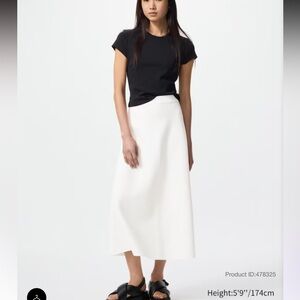 Uniqlo washable Milano ribbed flare skirt